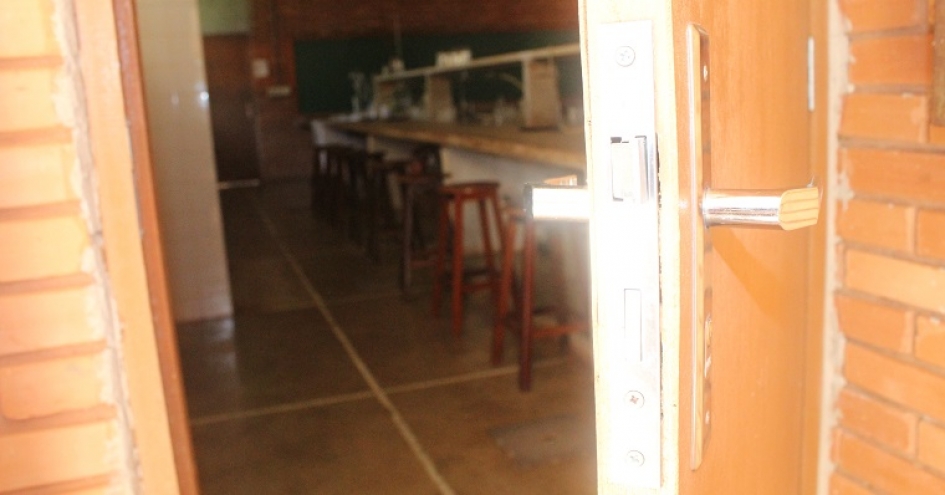 CONDIÇÕES PRECÁRIAS - Laboratórios da UFMT no Araguaia oferecem riscos a docentes, técnicos e estudantes