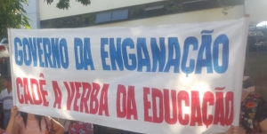 Sem repasses, Educação de Mato Grosso faz protesto e paralisa as atividades a partir dessa terça-feira, 07/08