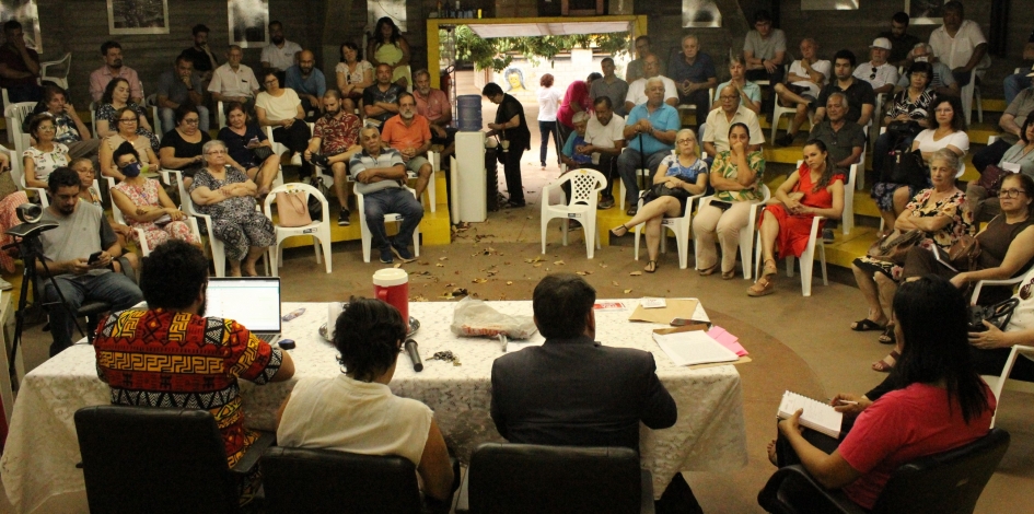 Só a luta muda a vida - Em assembleia emocionante, docentes da UFMT lembram luta pelos 28,86% e comemoram vitória