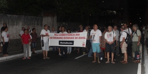 Docentes alertam população baiana sobre ataques aos serviços públicos e aos direitos dos trabalhadores