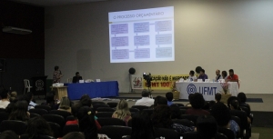 Comunidade acadêmica da UFMT reflete sobre orçamento e função social da instituição