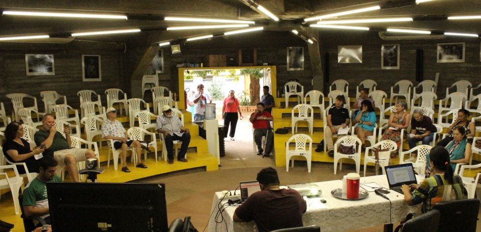 Docentes encaminham ações sobre progressão funcional, eleição no Araguaia, conselho fiscal e outras questões financeiras em assembleia geral da Adufmat-Ssind