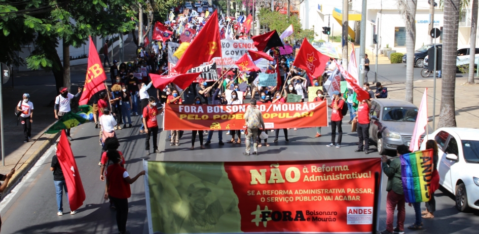 Protestos, denúncias, superpedido de impeachment: dias difíceis para Bolsonaro