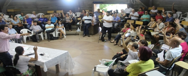 Docentes debatem 28%, conjuntura e PLP 257/16 na Adufmat-Ssind