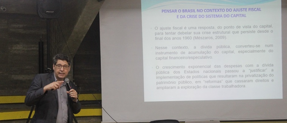 “Dinheiro tem, mas não para nós”, destaca Luiz Fernando Reis em debate realizado pela Adufmat-Ssind