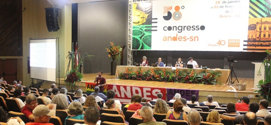 Em Belém do Pará, professores do ensino superior definem centralidade da luta para 2019