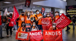 Docentes participam de intensa mobilização em Brasília por reajuste salarial e em defesa da democracia