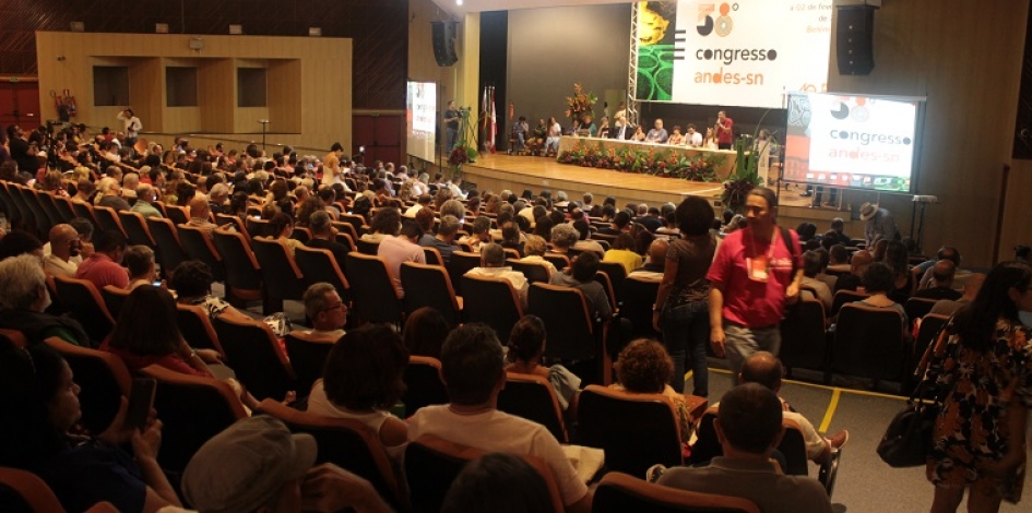 Em meio a uma das conjunturas mais difíceis do país nos últimos anos, professores universitários iniciam 38º congresso da categoria em Belém do Pará