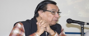 Salvador Sandoval debate a percepção da democracia na América Latina na Adufmat-Ssind