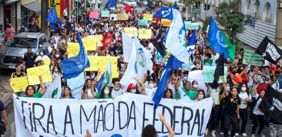 9J: estudantes e trabalhadores voltam às ruas para defender a Educação e os serviços públicos