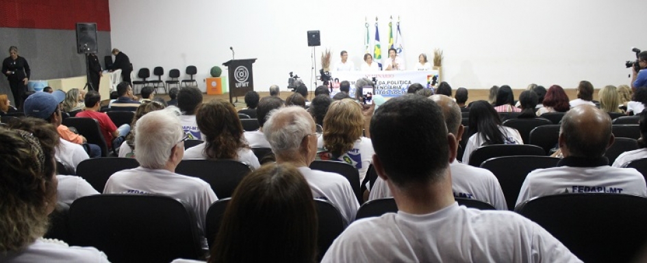 Seminário em defesa dos direitos sociais reflete sobre o governo Temer e as contrarreformas almejadas há décadas pelo Capital