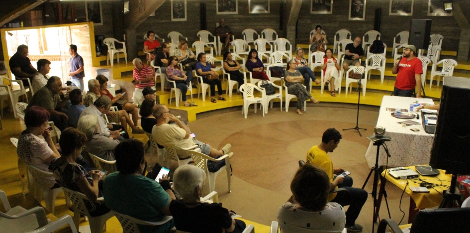 Docentes decidem aguardar desdobramentos dos 28,86% sem indicativo de greve e participar de ato em Bras&iacute;lia por recomposi&ccedil;&atilde;o salarial