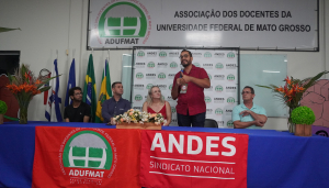 Territ&oacute;rios Amaz&ocirc;nicos II: tem in&iacute;cio, em Sinop, evento marcado pela resist&ecirc;ncia e defesa da educa&ccedil;&atilde;o p&uacute;blica